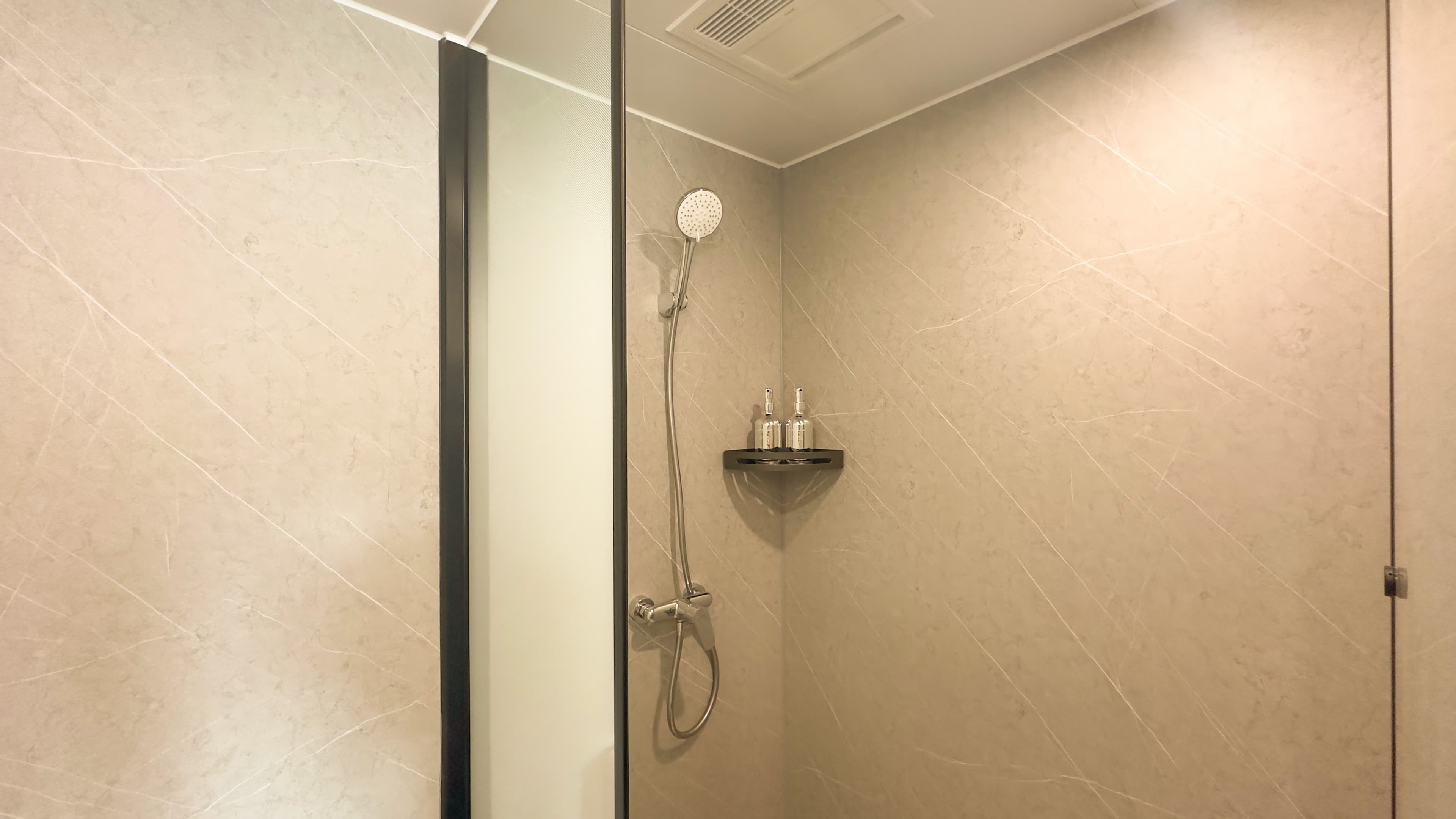E6 Gen6 · Signature Resort Unit detail 3