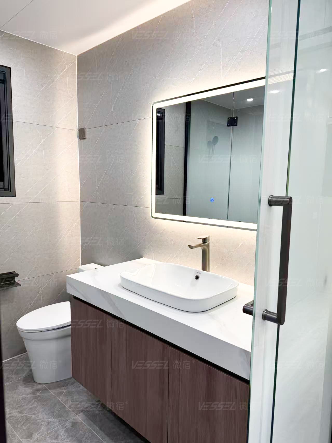 V7 Gen5 · Reception Room